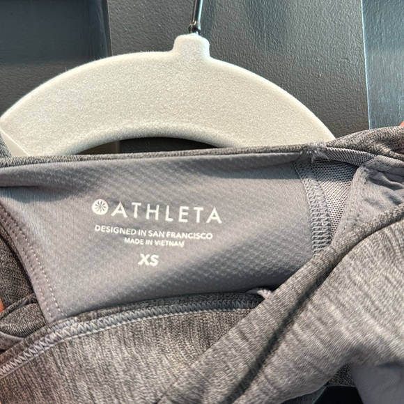 Athleta tank top. Size XS - Picture 3 of 4